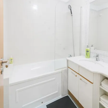 Airport Metro Olaias 888 Lissabon